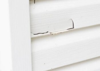 Simple Tips For Repairing Cracked Vinyl Siding