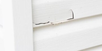 Simple Tips For Repairing Cracked Vinyl Siding